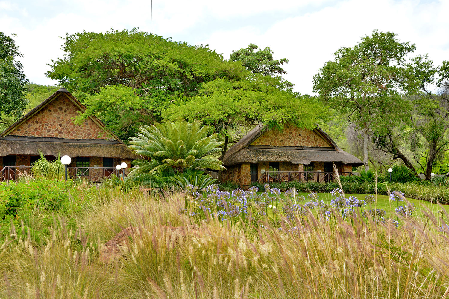 Unit Exterior & Gardens (12)