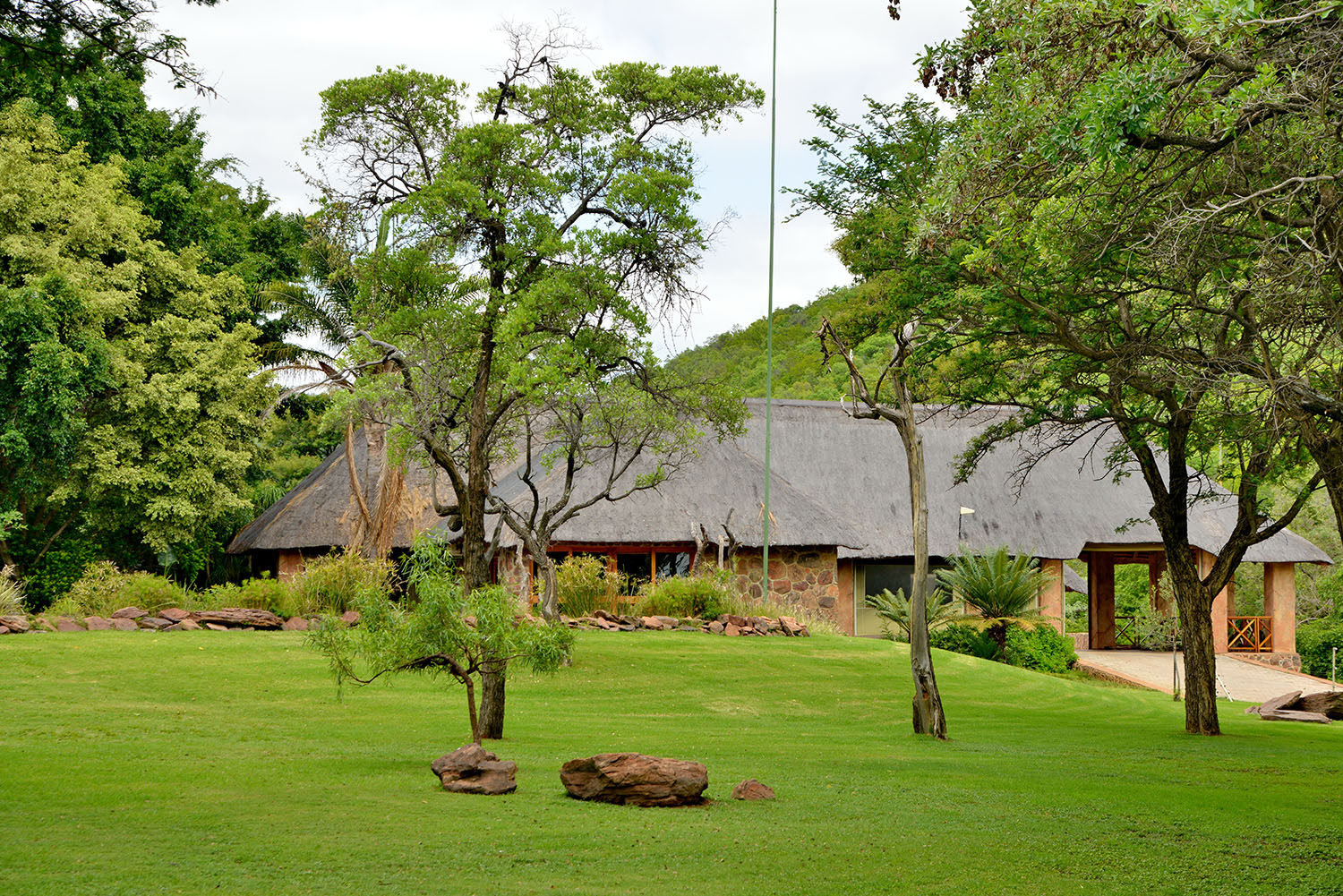 Unit Exterior & Gardens (16)