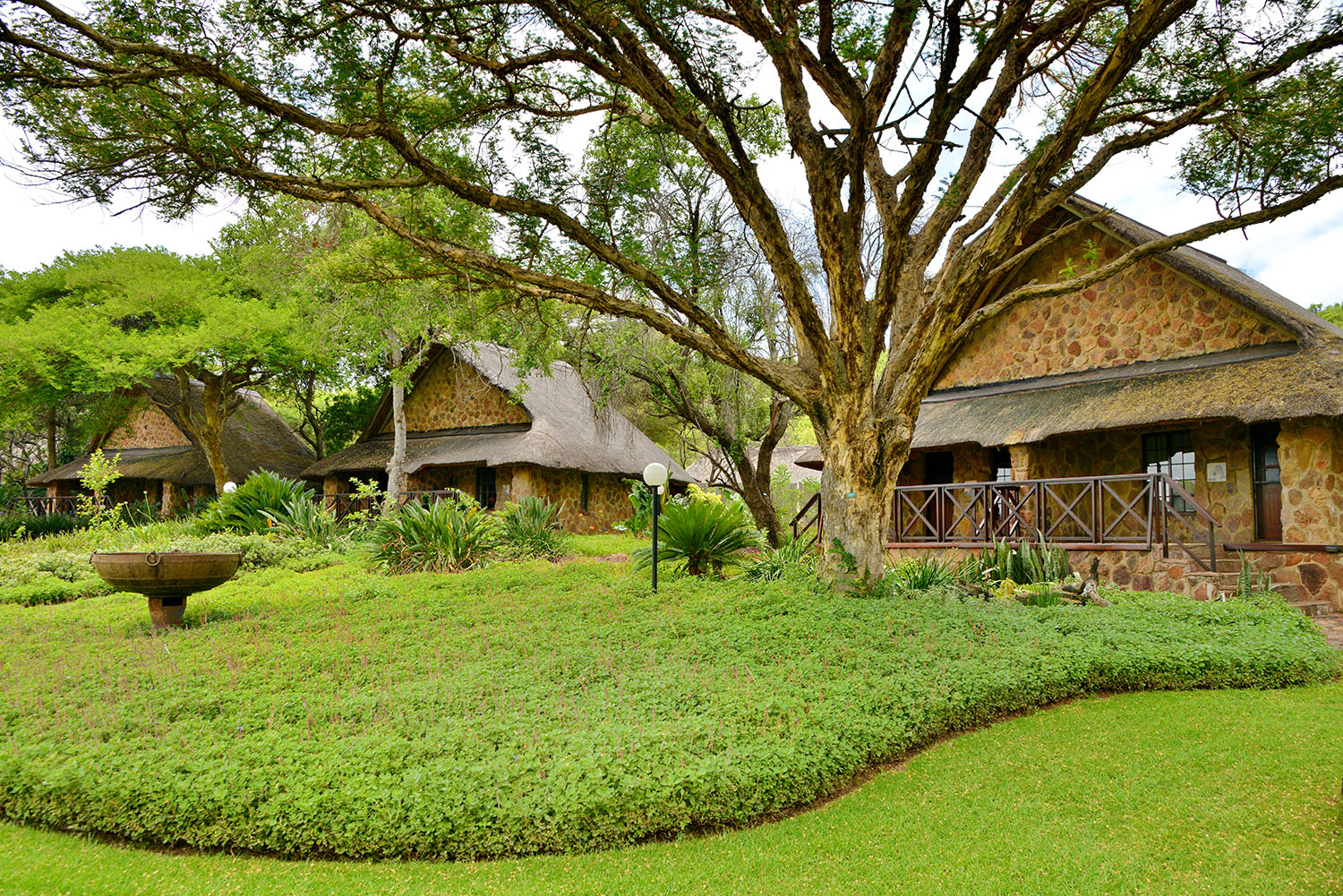 Unit Exterior & Gardens (4)
